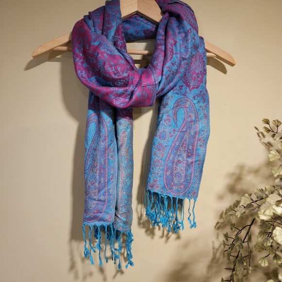 Paisley Pashmina Scarf - Picture 14 of 16